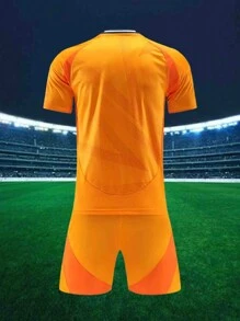 Conjunto deportivo personalizado de camiseta de fútbol de manga corta y pantalones cortos con estampado en estilo novio para hombres