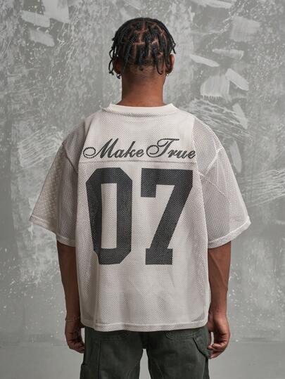 Maglietta grigia a maniche corte con stampa digitale e lettera, stile di strada alla moda e rete traforata