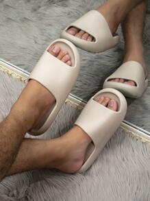 Męskie wygodne miękkie podeszwy antypoślizgowe proste kapcie, wszechstronne codzienne sandały plażowe w pomieszczeniach zamkniętych