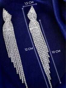 Pendientes con cruz totalmente enjoyada con strass y borla, pendientes de novia de boda con CZ brillantes, pendientes colgantes elegantes como regalo de fiesta - Plateado - Ver 5