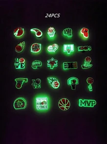 Set de 24 piezas Nuevos colgantes brillan en la oscuridad, con diseño de baloncesto y serie deportiva, compatibles con zapatos, sandalias, mochilas; Accesorios removibles 5d PVC para zapatos, no es para decoración integral del zapato, por favor consulta el diagrama de verificación de detalles para el broche