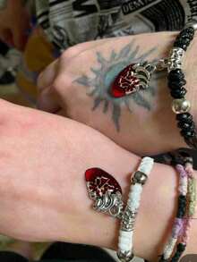 2pcs Retro Gothic Red Beating Heart Bracelet Couple Bracelets Friendship Gifts - Red - View 2