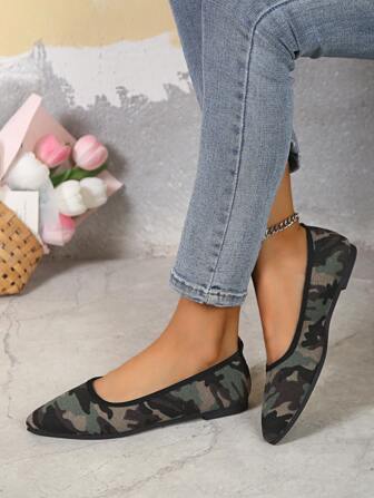 Women's Fashion New Pointed Toe Military Green Slip-On Flat Shoes