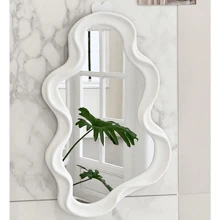 1 Peça Espelho Assimétrico de Parede, Espelho de Mesa/Parede em Formato de Nuvem para Dormitório de Estudante, Espelho Decorativo Único e Criativo, Espelho Ondulado Assimétrico 41 x 25cm Espelho Branco com Borda Assimétrica para Decoração de Banheiro, Sala de Estar, Vaidade, Salão, Quarto, Banheiro, Decoração Doméstica, Casamento, Festa, Aniversário, Acessórios, Lindo Presente no Estilo Francês Simples Espelho de Maquiagem, Espelho de Vaidade em Formato de Nuvem Criativo, Espelho de Mesa/Armário de Quarto, Espelho Decorativo de Parede de Banheiro