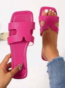 Dép lê kiểu H thời trang Xuân Hè mới dành cho nữ, dép lê hở mũi kiểu La Mã thoải mái, màu đen/be/nâu, đế bằng thấp, chi tiết dập nổi, được người nổi tiếng khuyên dùng, lấy cảm hứng từ sa mạc, đính đá, sandal đế dày, kiểu Pháp thanh lịch, có thể mang trong nhà/ngoài trời, họa tiết da cá sấu, điểm nhấn kim loại, dép lê đế bằng đa năng cho mùa hè và trang phục đi biển. - Màu Hồng Tươi - Xem 4