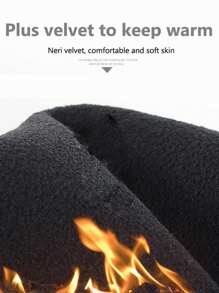 1 双薄防水男女通用运动手套，防风，兼容触摸屏，适合钓鱼、骑摩托车、滑雪、骑自行车、冬季