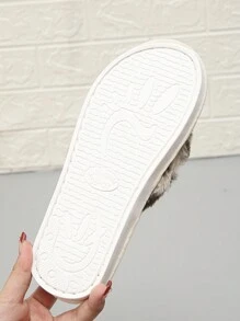 Fashionable Leopard Print Flip Flops For Women, New Autumn/Winter Flat Non-Slip Soft Fuzzy Slippers, Indoor Home Sandals With Random Pattern - Beige Leopard - View 6