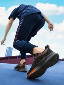 男士透气运动跑步鞋，针织网眼鞋面，轻便，减震软底，多功能休闲步行慢跑运动鞋