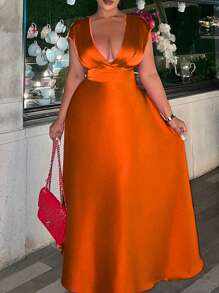 Vestido Plus Size de Cetim com Decote em V Plissado, Laranja, Brilhante - Laranja Queimado - Ver 3