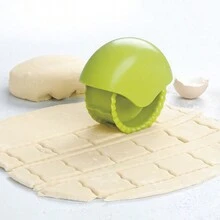 1pc Kitchen Pastry Cutter, Circular Braided Pizza Wheel Cutter Crimper, Cookie Stamp - Multicolor - View 4