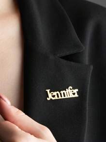 1 件简约商务风格定制名字不锈钢胸针适合日常佩戴、西装搭配、节日礼物（赠送礼盒） - 金黃色 - 查看 5