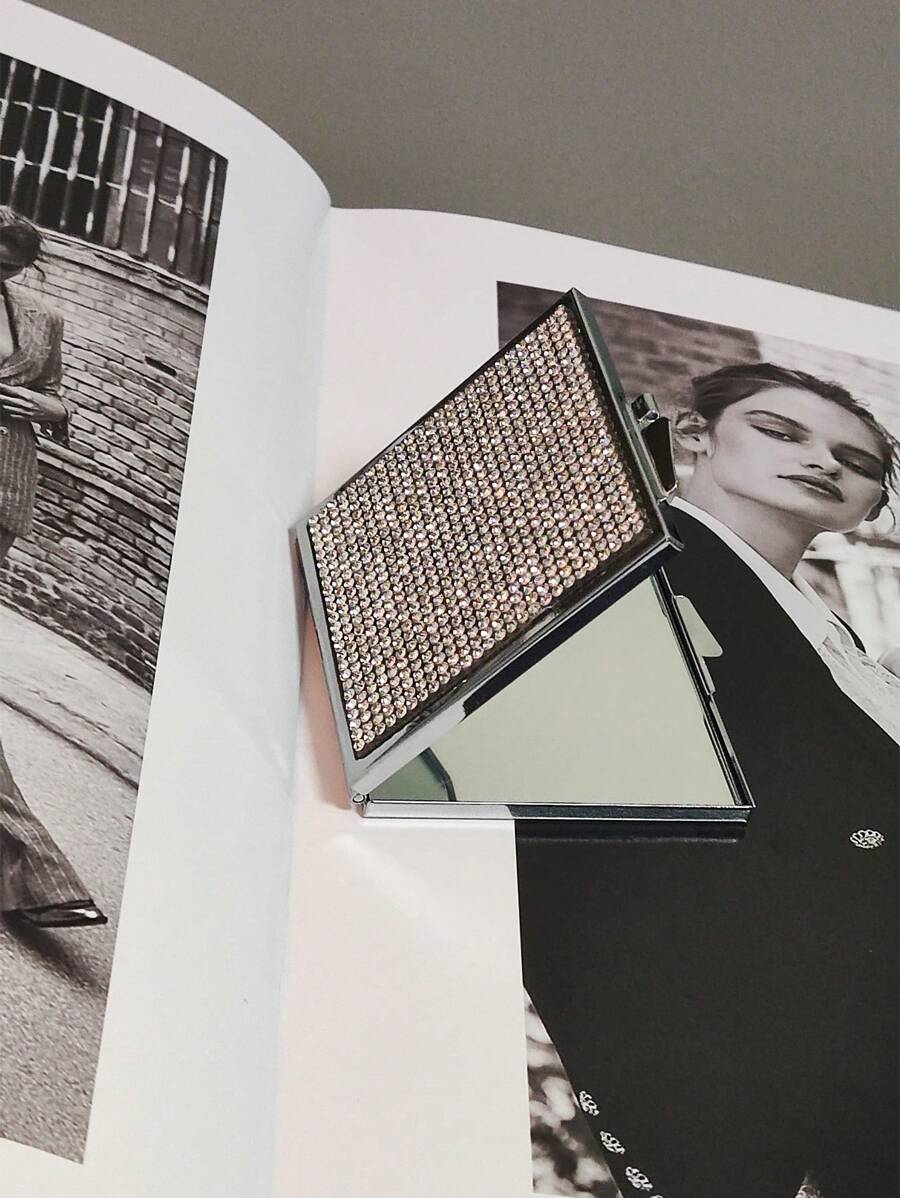 1pc Compact Folding Double-Sided Rhinestone Mirror, Stylish Makeup Mirror,Makeup,Cheap,Room Decor,Vanity,Travel,Bedroom,Makeup Accessories,Mirror,Vanity Mirror,Mini Mirror,Compact Mirror,Mirror Small,Hand Mirror,Cheap,Stocking Stuffers,Makeup,Makeup Tools,Cheap Stuff,Gifts,Gifts For Women,Christmas Gifts - Silver - View 1