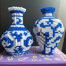 Bộ khối xây dựng bình sứ màu xanh và trắng - Bộ mô hình lắp ráp trang trí 3D sáng tạo dành cho người lớn, Đồ chơi xây dựng giáo dục, Món quà lý tưởng cho ngày lễ, Phần thưởng ở trường, Giáng sinh và bạn bè - Trong hơn 14 năm, Được đóng gói - Nhiều màu - Xem 7