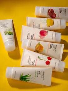 The Face Shop Espuma limpiadora de mezcla maestra Herb Day 365, limpiador suavizante de piel de té verde y aloe, eliminación de células muertas y residuos de maquillaje con sensación refrescante, eliminación de residuos de la piel y de origen natural, hidratante, calmante, lavado facial apto para todo tipo de piel, K-Beauty, maquillaje coreano, 170g/5.99oz