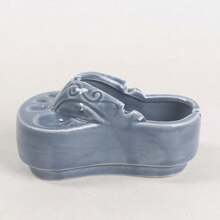 1pc Creative Ceramic Slipper Ashtray, High-Quality Unique Personalized Hole Design Flip Flop Shaped Home Decor Craft - Multicolor - View 13