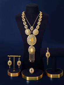 1 Set Middle Eastern Style, Minimalist, Sweet, Exaggerated Design Golden Copper Fashionable, High-End, Retro Jewelry Accessories Including Necklace, Bracelet, Ring, Earrings, Suitable For Women Outdoor Casual Party, Daily Dates, Christmas And Other Holidays Gift, Girlfriend, Parents Gift