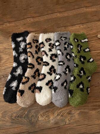 5双装女士豹纹珊瑚绒船袜，加厚保暖家居睡袜，柔软室内地板袜，舒适