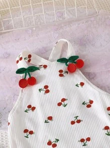 Conjunto de 2 piezas de niña bebé de verano con camiseta de manga corta y cuello redondo y pantalones cortos con tirantes con estampado de frutas y mariposas, look casual