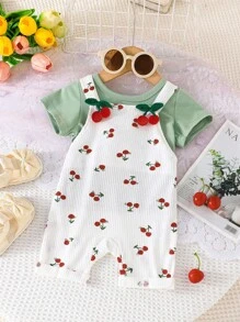 Conjunto de 2 piezas de niña bebé de verano con camiseta de manga corta y cuello redondo y pantalones cortos con tirantes con estampado de frutas y mariposas, look casual