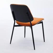 Juego de 2 sillas de comedor A&A Furniture, sillas modernas de mediados de siglo de piel sintética con respaldo de madera curvada de nogal, asiento tapizado, patas de metal, pies ajustables para silla de cocina o comedor (gris/naranja PU)