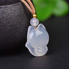 1pc Natural Crystal Agate Fox Pendant Necklace, Green Jade Heart, Animal Pendant, Fox Protection Peace Necklace, All Hand-Carved, Women, Men, Natural Gem Pendant, Quartz Crystal Necklace, Couple Necklace, Gift For Her, Suitable For Holiday Party Gifts, Quartz Crystal Gifts.