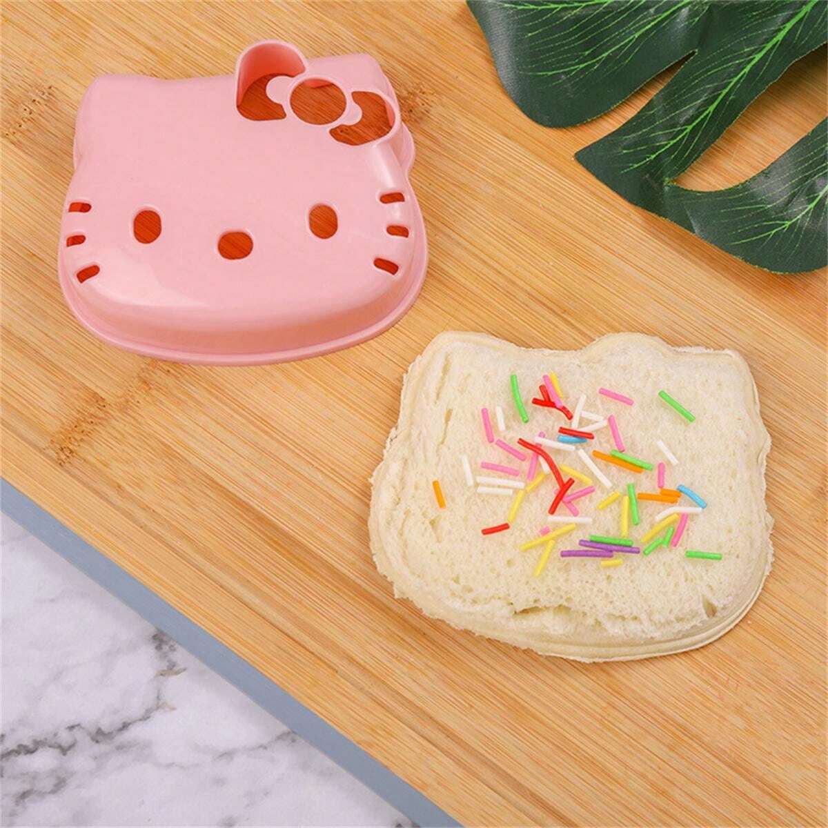 Sandwich Mold Bread Cutting Cartoon Toast Cutting Bread Mold Bento Mold ...