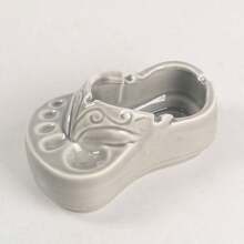 1pc Creative Ceramic Slipper Ashtray, High-Quality Unique Personalized Hole Design Flip Flop Shaped Home Decor Craft - Multicolor - View 8