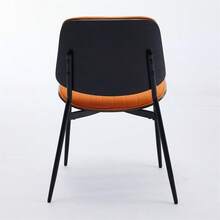 Juego de 2 sillas de comedor A&A Furniture, sillas modernas de mediados de siglo de piel sintética con respaldo de madera curvada de nogal, asiento tapizado, patas de metal, pies ajustables para silla de cocina o comedor (gris/naranja PU)
