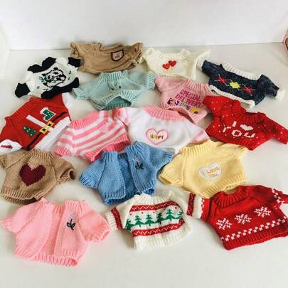 1pc Approximately 30cm Doll Wearing Red Embroidered Heart Plush Doll Sweater, Cartoon Embroidered Decoration Soft Doll Clothes, Influencer Plush Doll Knitted Sweater, Hyaluronic Acid Duck, Teddy Bear Knit Sweater, Christmas Yellow Plush Doll Sweater