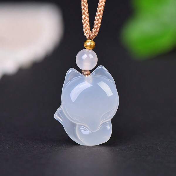 1pc Natural Crystal Agate Fox Pendant Necklace, Green Jade Heart, Animal Pendant, Fox Protection Peace Necklace, All Hand-Carved, Women, Men, Natural Gem Pendant, Quartz Crystal Necklace, Couple Necklace, Gift For Her, Suitable For Holiday Party Gifts, Quartz Crystal Gifts.