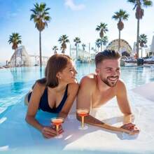 4oz Transparent Plastic Cocktail/Margarita Glasses With Handles, Stackable & Shatterproof, For Weddings & Celebrations (Clear) - Gold Dust - View 2