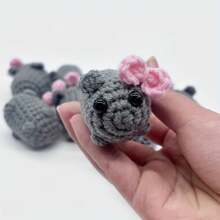 1pc Cute Sad Hamster, Mini Pig, Colorful Turtle Expression Keychain, Crochet Plush Sad Hamster Expression Keychain With Bow, Kawaii Girl Hamster Handmade Gift Decor, Student Back To School Gift Halloween Car Accessories Bag Charm