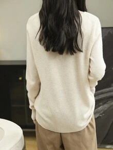 女士毛衣 一字无缝毛衣 女士 V 领毛衣 秋冬长袖柔软针织套头衫 - 米色 - 查看 3