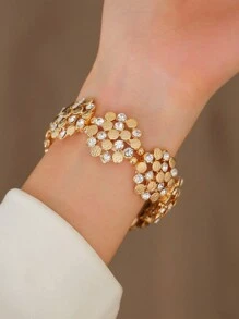 1 件创意水钻花朵弹力表带兼容 Apple Watch 38mm 40mm 41mm 42mm 44mm 45mm 49mm，时尚女式金属表带兼容 Apple Watch Series Ultra 2、SE、9、8、7、SE、6、5、4、3、2、1 礼物