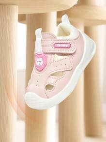 1 Par de sandalias de moda para interior/exterior para niños de 1 a 4 años, diseño patchwork elegante, transpirable, suela de TPR suave, ligero, cómodo, antichoque en la parte delantera, de corte bajo, diseño de fácil de poner, zapatos casuales para caminar en primavera/verano