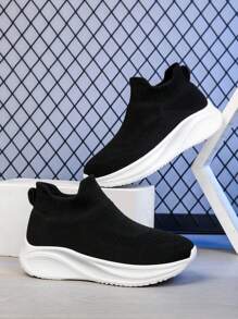 全新轻便透气网眼休闲一脚蹬运动鞋，适合青少年，软底，防滑，适合户外和运动，四季皆宜