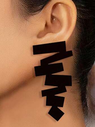 1 Pair New Creative Asymmetrical Dangle Earrings