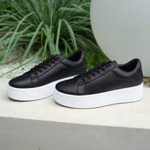 Women Fashion Sneakers Low-Top Comfort Platform Sneakers Lace-Up Stylish Walking Shoes Tennis Shoes