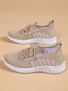 女士舒适纯色系带公路跑鞋，透气网眼休闲轻便运动鞋 - 卡其色 - 查看 1