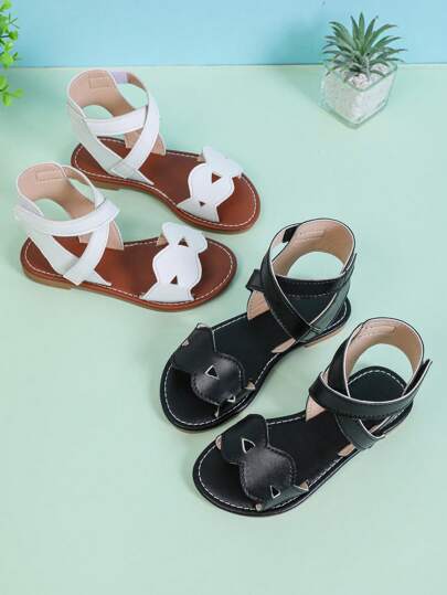 1 Pair Plus Size Girl Flat Sandals Solid Color Leather Crisscross Hook And Loop Strap Round Toe Fashion Cute Roman Sandals Suitable For Vacation Party Travel Summer Beach