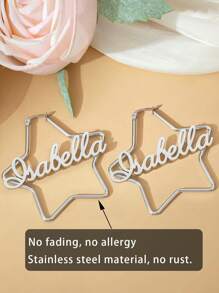 Pendientes personalizados de acero inoxidable con pentagrama con nombre, pendientes personalizados de letra cursiva dorada, regalo para Navidad, Halloween, Día de la Madre, aniversario, regalo para pareja y mamá - Plateado - Ver 4