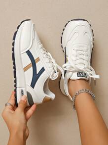 Sneaker vintage da donna, scarpe casual da corsa leggere e comode con punta tonda e allacciatura bassa