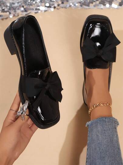 Women's Versatile Square Toe Casual Bow Decor Low Heel Slip-On Loafers, Mirror Surface Material, Vintage Elegant British Style, 2025 New Spring Summer Autumn Winter Black Shiny Soft Bottom Comfortable Mid-Heel Shoes