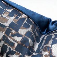 1pc Plaid & Geometric Pattern Cushion Cover, Modern Minimalist Luxury Polyester High-Precision Jacquard Woven Square Soft And Smooth Buffering Pad Suitable For Hotel, Villa, Manor, Study, Living Room, Birthday Party Decoration (Without Core) - Royal Blue - View 6