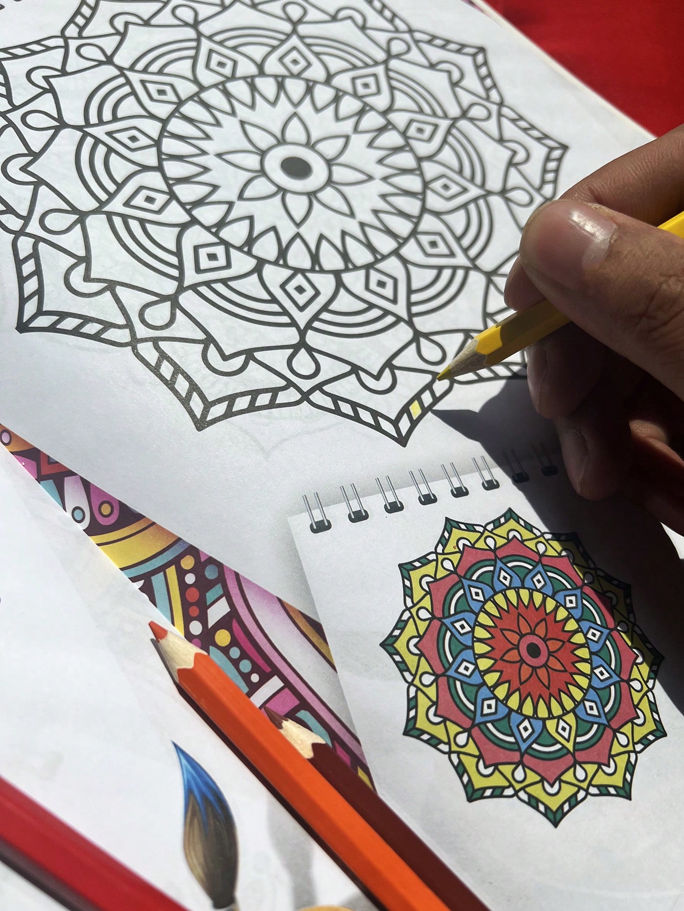 كتاب تلوين سهل مكوّن من 16 صفحة – للاسترخاء وتخفيف...