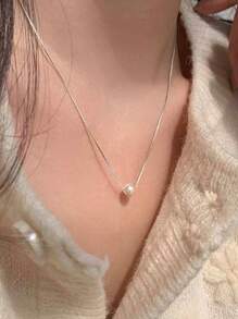 1 szt. Modny naszyjnik z pojedynczą perłą imitującą muszlę ze srebra próby 925 w klasycznym, słodkim stylu, do codziennej dekoracji AYN813