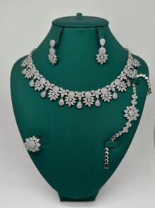 4 pièces Set de bijoux mode comprenant un collier, des boucles d'oreilles, un bracelet et une bague avec pendentif à franges, en laiton, cubique zirconia, argent. Ensemble de colliers de luxe. Convient pour les soirées, les fêtes, les mariages, les cadeaux de la Saint-Valentin pour les femmes