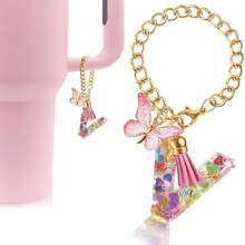 带手柄杯子字母吊饰配件，可爱首字母钥匙扣手柄吊饰带蝴蝶，适用于女士女孩的玻璃杯