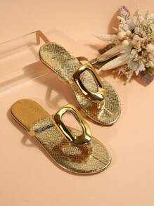 Wide Fit Women's Circle Gold Decorative Buckle Hollow Out Thong Flat Sandals, Summer Holiday Style Lightweight Fashionable Flat Sandals - Gold - View 4
