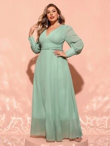 Plus Size Solid V-Neck Elegant Long Sleeve Pleated Dress - Green - View 5